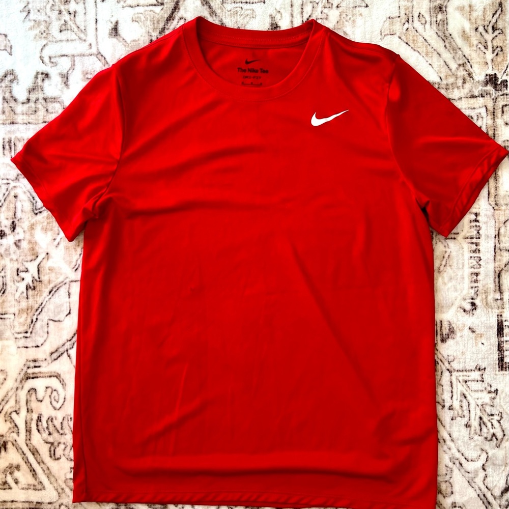 Nike Dri Fit Red Short Sleeve Tees